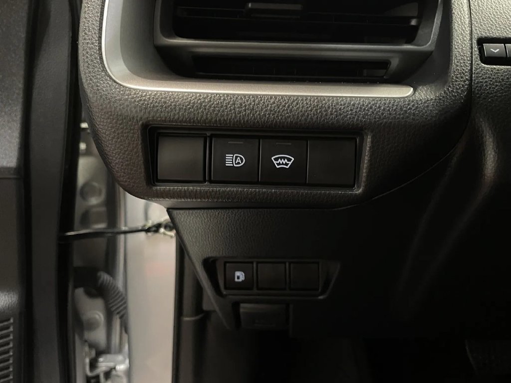 Used 2025 Toyota Prius LE FWD image 24