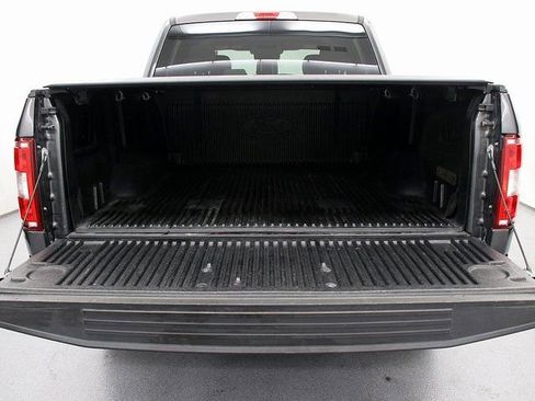 Used 2018 Ford F150 XLT image 6