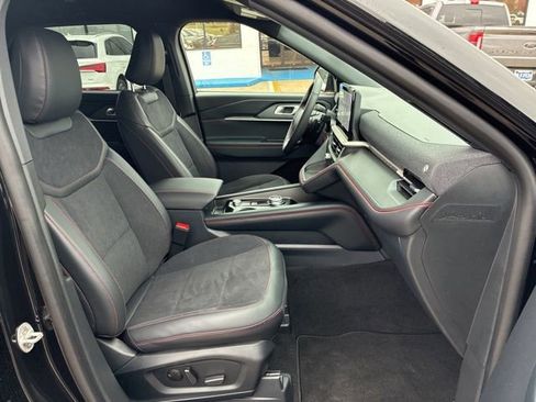 Used 2026 Ford Explorer ST image 29