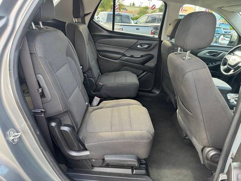 Used 2018 Chevrolet Traverse LT AWD/4WD image 18