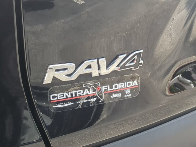 Used 2025 Toyota RAV4 LE AWD/4WD image 13