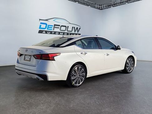 Certified 2025 Nissan Altima 2.5 SL image 3