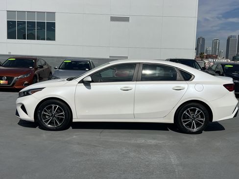 Certified 2023 Kia Forte LXS image 3