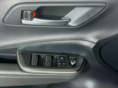 Used 2023 Toyota Crown AWD/4WD image 14