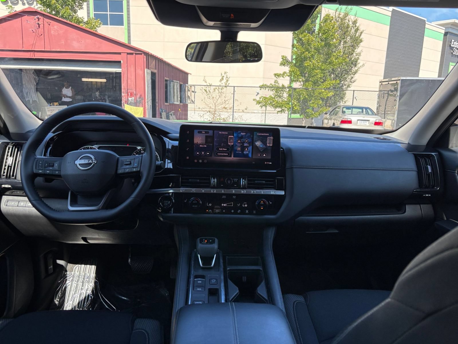 Used 2026 Nissan Pathfinder SV FWD image 35