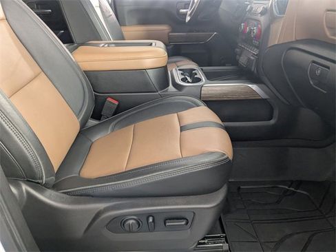 Certified 2021 Chevrolet Silverado 2500 High Country w/ Z71 Off-Road Package image 34