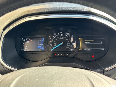 Used 2019 Ford Edge Titanium image 19