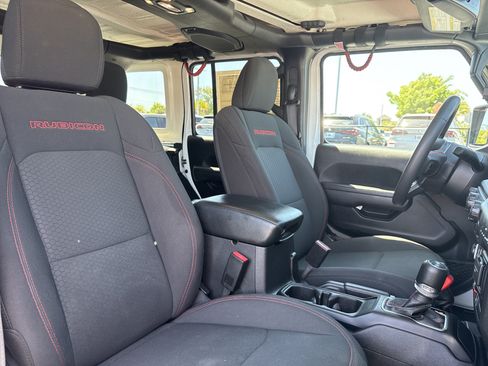Used 2023 Jeep Wrangler Unlimited Rubicon AWD/4WD image 32