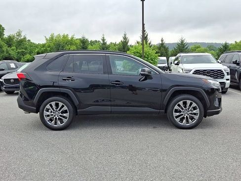 Certified 2023 Toyota RAV4 XLE Premium AWD/4WD image 7