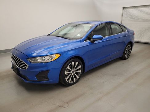 Used 2019 Ford Fusion SE AWD/4WD image 2