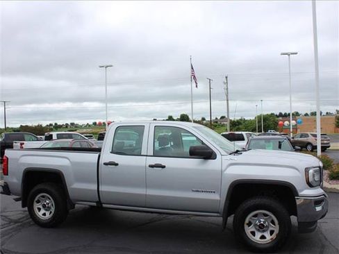 Used 2017 GMC Sierra 1500 4x4 Double Cab 6.6 ft. box 143 image 4