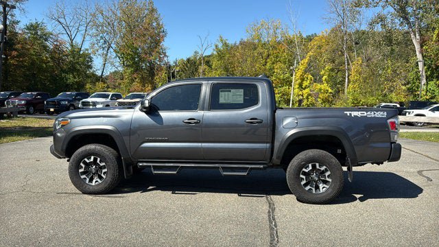 Used 2022 Toyota Tacoma TRD Off-Road AWD/4WD image 4