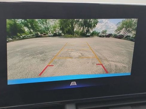 Used 2025 Chevrolet Trax LT w/ Driver Confidence Package FWD image 19