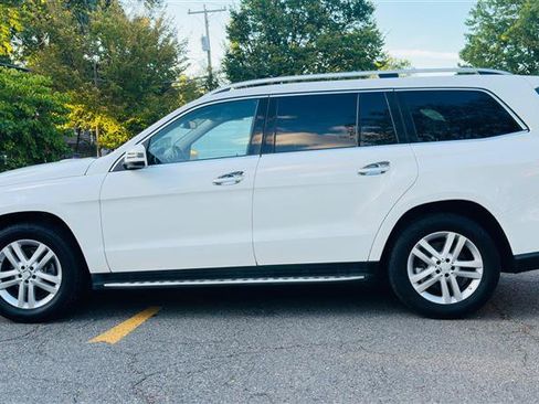 Used 2016 Mercedes-Benz GL 450 4MATIC w/ Premium I Package image 15