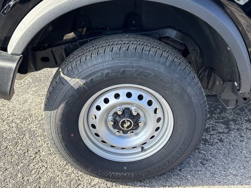 New 2025 Ford Bronco 4-Door image 13