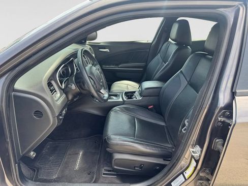 Used 2016 Dodge Charger SXT w/ Plus Group RWD image 11