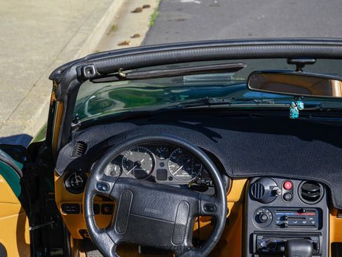 Used 1991 MAZDA MX-5 Miata Special Edition image 50
