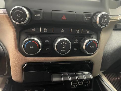 Used 2019 RAM 1500 Laramie image 10