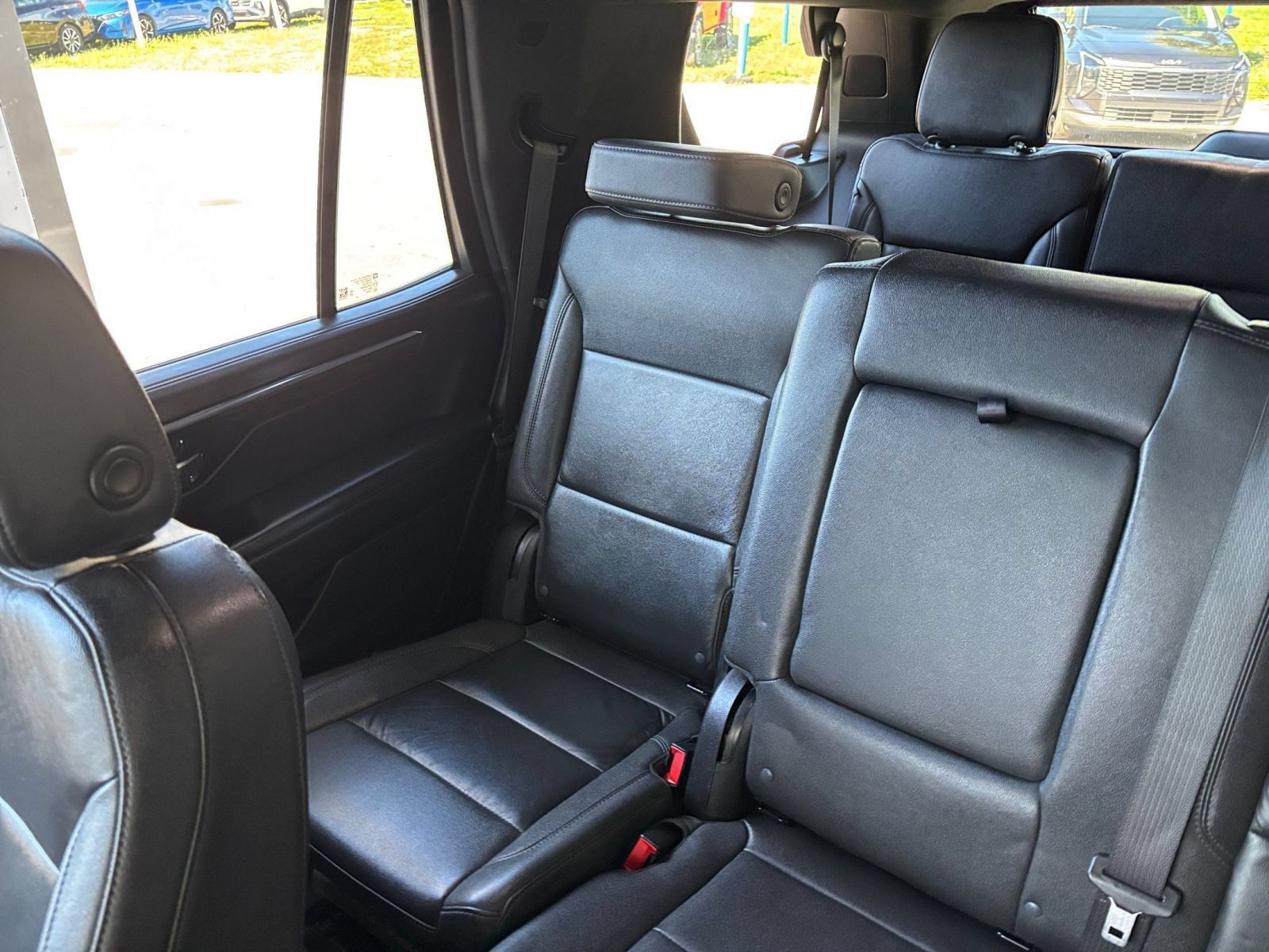 Used 2025 Chevrolet Tahoe Z71 AWD/4WD image 42