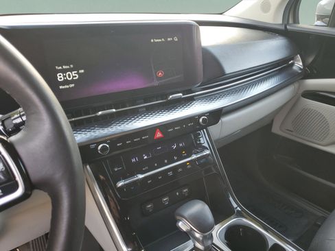 Certified 2023 Kia Carnival SX Prestige image 26