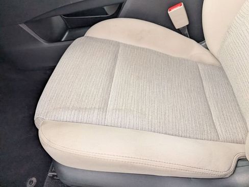 Used 2021 Nissan Rogue SV image 23