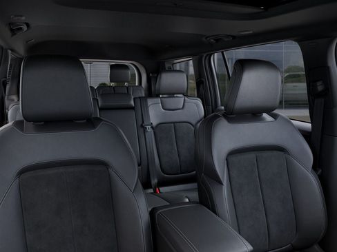 New 2026 Jeep Grand Cherokee L 4WD image 28