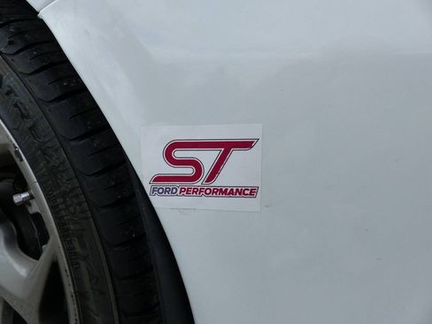 Used 2017 Ford Focus ST FWD image 6