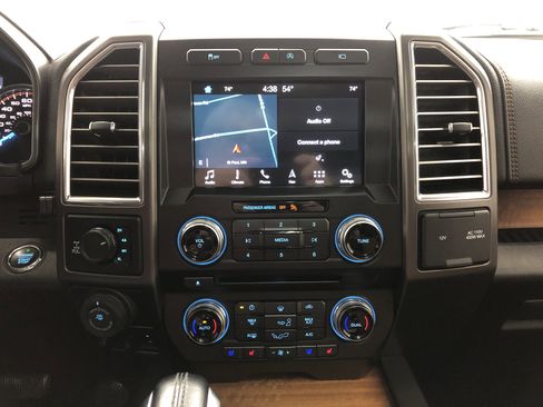 Used 2017 Ford F150 Limited w/ Trailer Tow Package image 26