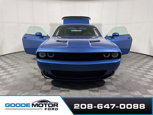 Used 2023 Dodge Challenger SXT w/ Blacktop Package image 10