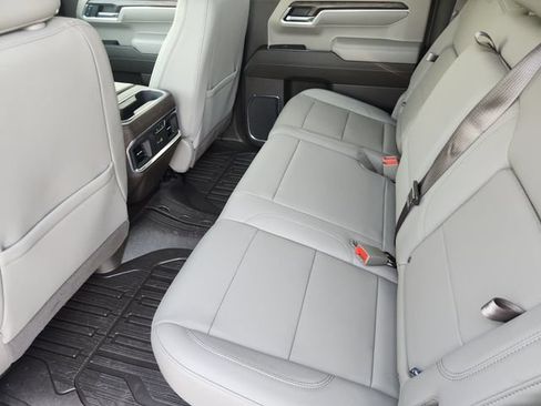 Used 2024 GMC Sierra 1500 SLT AWD/4WD image 32