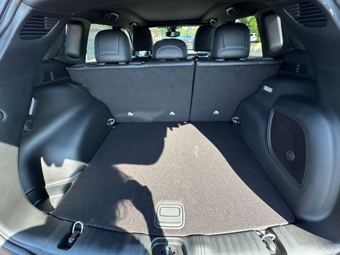 New 2025 Jeep Compass Limited w/ Sun & Sound Group AWD/4WD image 33