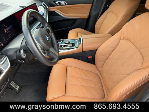 Used 2025 BMW X5 xDrive40i w/ M Sport Package AWD/4WD image 12