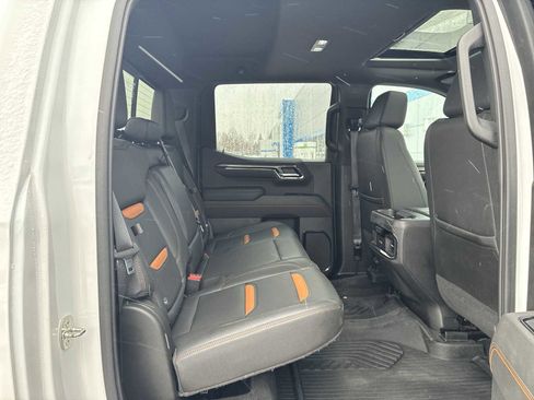 Certified 2022 GMC Sierra 1500 AT4 w/ Technology Package image 33