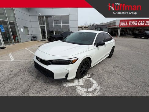 Used 2025 Honda Civic Sport image 1