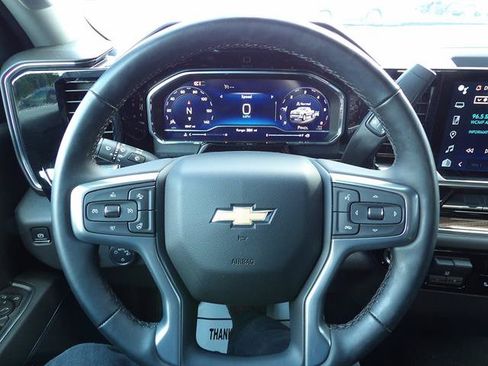 Certified 2025 Chevrolet Silverado 1500 LT AWD/4WD image 16