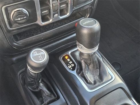 Used 2023 Jeep Gladiator Willys image 25