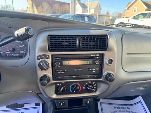 Used 2011 Ford Ranger XLT image 14