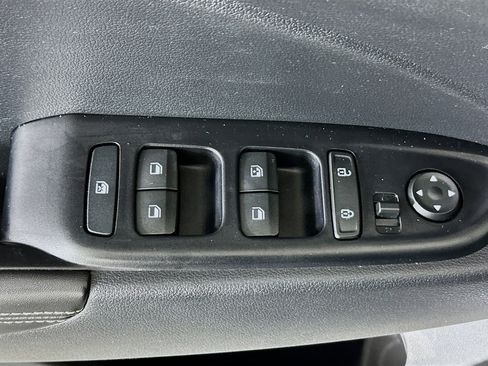 Used 2022 Hyundai Venue Limited w/ Cargo Package image 14