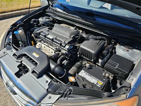 Used 2010 Hyundai Elantra Blue w/ Comfort Pkg 2 image 11