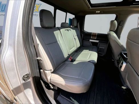 Used 2018 Ford F150 Lariat w/ Equipment Group 502A Luxury AWD/4WD image 31