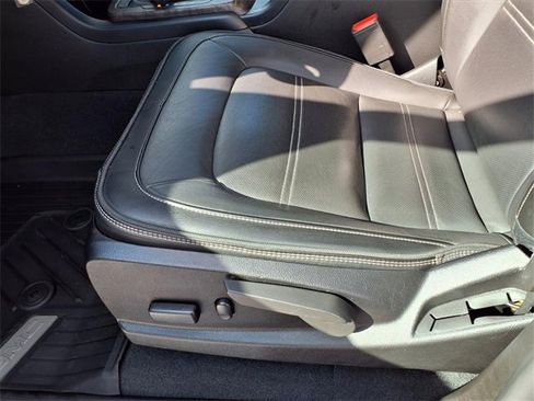 Used 2021 GMC Canyon Denali image 25