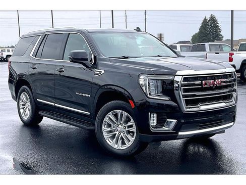 Used 2024 GMC Yukon SLT w/ SLT Luxury Package AWD/4WD image 2