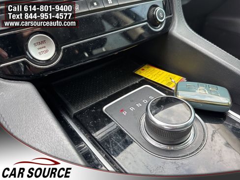 Used 2019 Jaguar F-PACE Prestige image 17