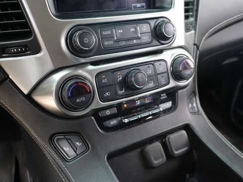 Used 2018 Chevrolet Tahoe LT RWD image 21
