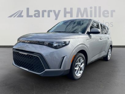 Used 2023 Kia Soul LX w/ LX Technology Package