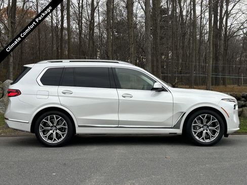 Used 2023 BMW X7 xDrive40i w/ Premium Package image 2