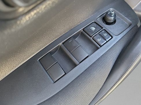 Used 2022 Toyota Corolla LE FWD image 14