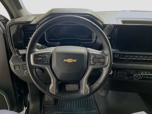 Used 2025 Chevrolet Silverado 1500 LT w/ Safety Package AWD/4WD image 11