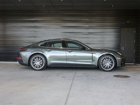 New 2026 Porsche Panamera 4 image 8