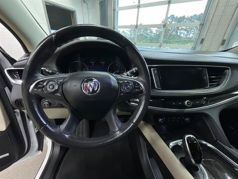 Used 2020 Buick Enclave Essence w/ Sound and Sites Package FWD image 14